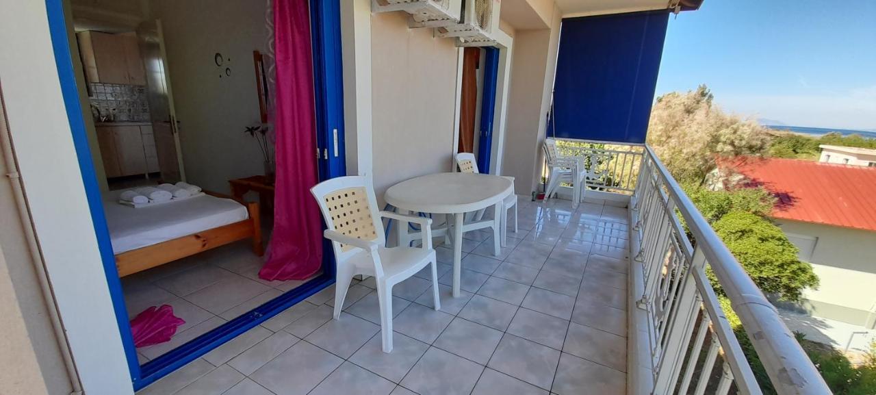 Lakkopetra Beach Apartments Lakopetra Extérieur photo